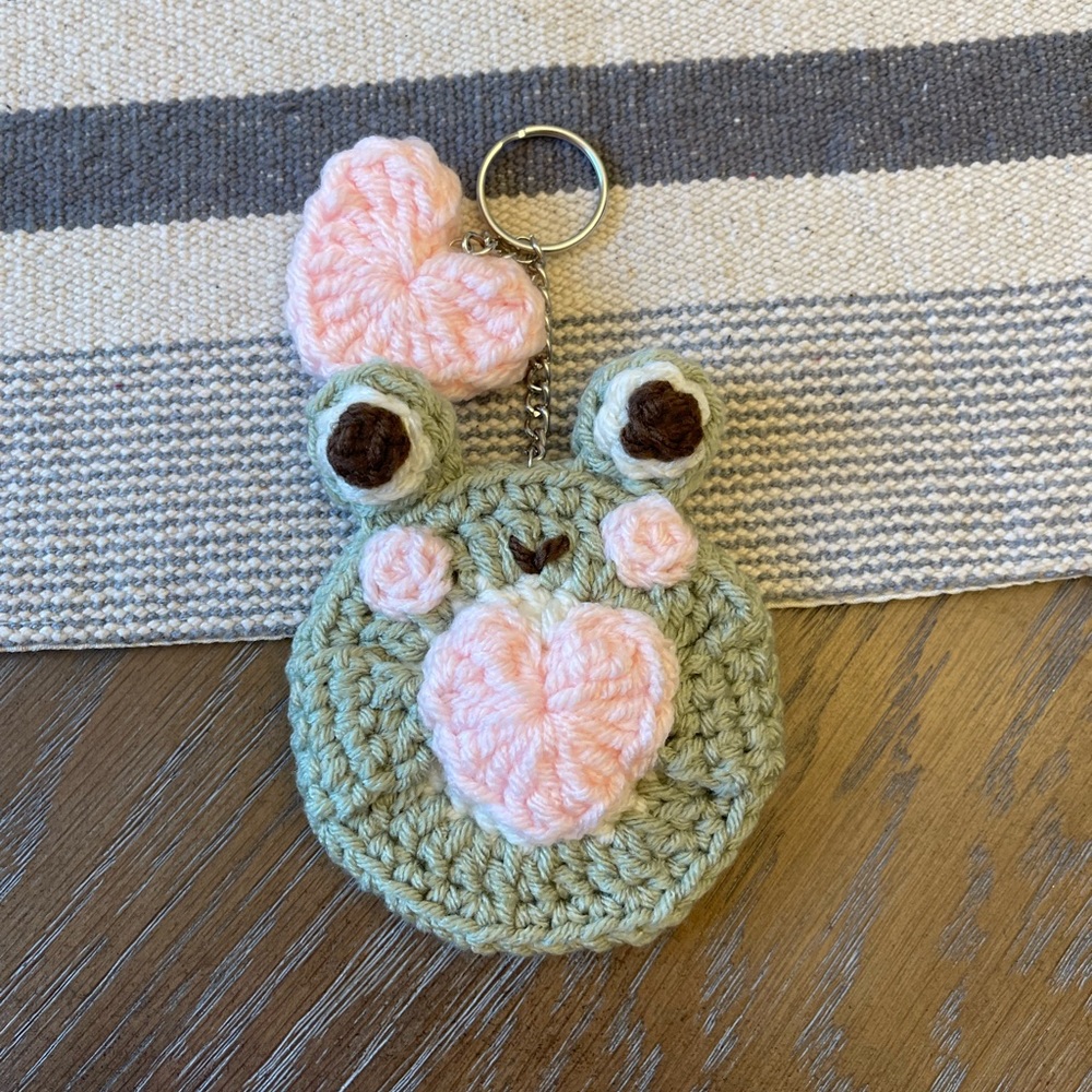 Froggie vintage crochet key chain